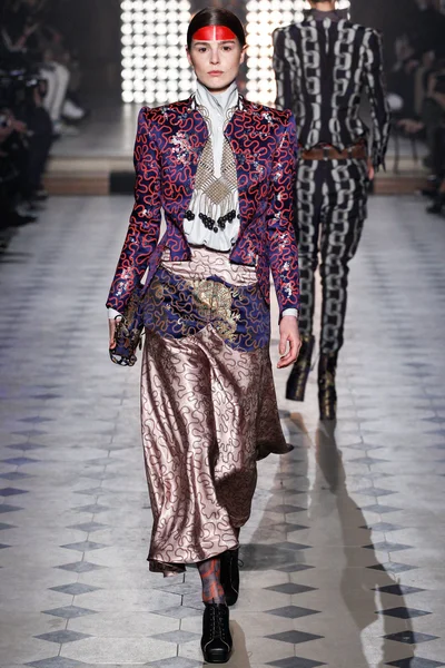 Look 26